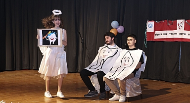 DEÜ miniklere diş sağlığını oyunla anlattı 