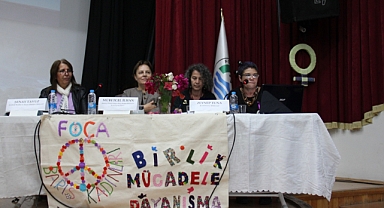 Foça Barış Kadınları'ndan kadın hakları paneli 
