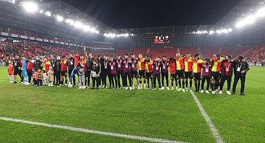 Göztepe, İstanbul'da Eyüpspor'un konuğu