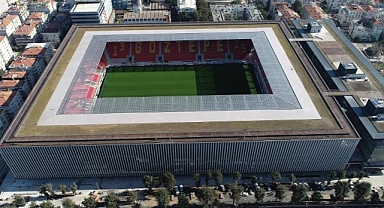 Gürsel Aksel Stadı taraftara kapılarını açacak