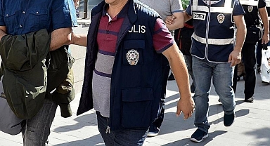 İzmir merkezli 12 ilde FETÖ operasyonu: 28 şüpheli gözaltı 