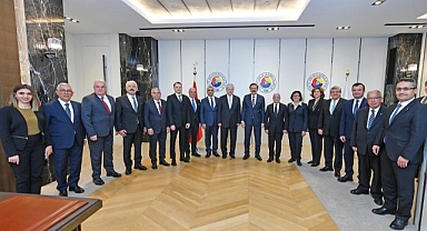 İzmir Oda ve Borsalarından TOBB Ziyareti