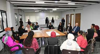 Karabağlar'da “Kadın Çemberi”