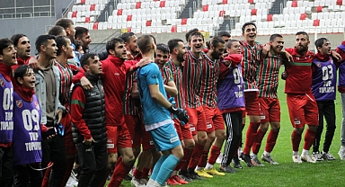 Karşıyaka'dan altın üçlük