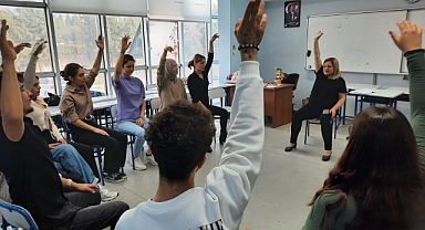 Öğretmen adaylarına yönelik sanat terapisi eğitimi ve farkındalık atölyeleri düzenlendi