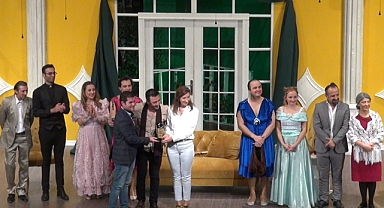 Ücretsiz Tiyatro Günleri Sahne Tozu Tiyatrosu'nda devam ediyor