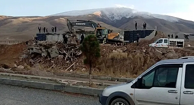 Üniversitenin su deposunda çökme meydan geldi: 1 işçi yaralı, 1 işçi enkaz altında!