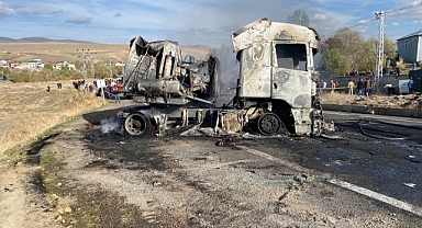 Yolcu otobüsü TIR ve tankere çarptı: Ağrı'da korkunç kaza, 7 ölü!