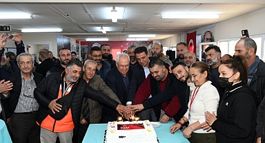 Başkan Selvitopu, işçilerle yeni yılı kutladı