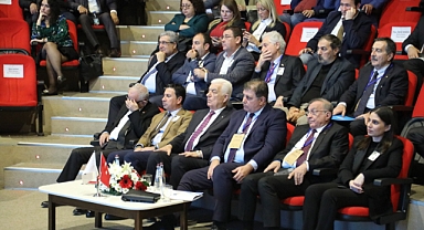 Başkan Tugay Belediyeler Buluşması'na katıldı