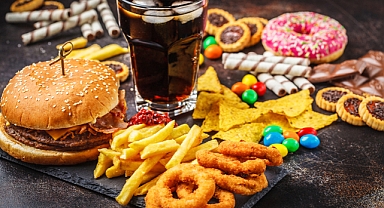 Cips, pizza, sosisli, hamburger beyne zarar veriyor