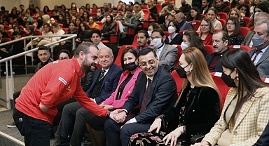 DEÜ'de engelleri aşan buluşma