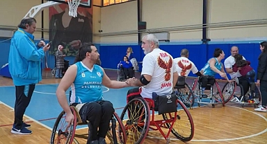 Engel tanımayan sporculardan farkındalık maçı