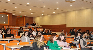 EÜ İletişim Fakültesinde “Silikon Vadisinde Girişimcilik Ekosistemi” söyleşisi düzenlendi