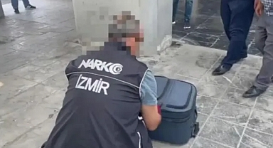 İzmir otogarında operasyon: 2 kilo kokain maddesi ele geçirildi