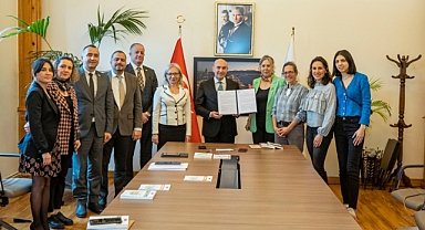 Başkan Soyer zehirsiz kent İzmir için imza attı