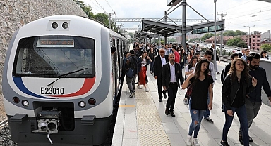 İZBAN'da arıza: İki kritik durak hizmet vermiyor 