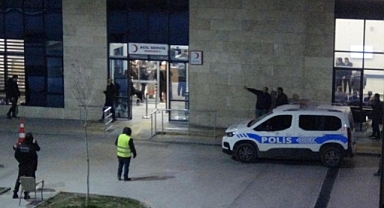 Tartıştığı eşini tabancayla vurarak olay yerinden kaçtı