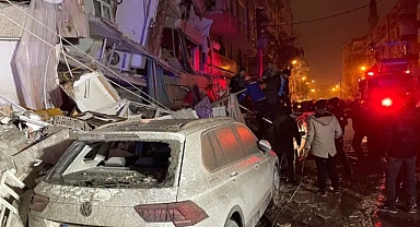 Depremin ardından valilerin görev yerleri değiştirildi