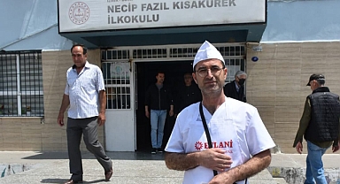 Fırıncı önlüğüyle sandığa geldi
