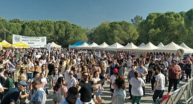 İzmir’de coşkulu Balkan Şenliği