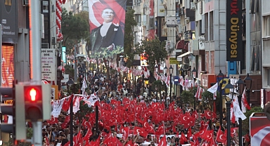 Karşıyaka, Cumhuriyet'in 100. yaşını coşkuyla kutluyor