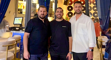 İzmir’in yeni mekanı Newold açıldı