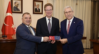 AB Türkiye Delegasyonu Başkanı Büyükelçi Nikolaus Meyer-Landrut, Ege Üniversitesini ziyaret etti