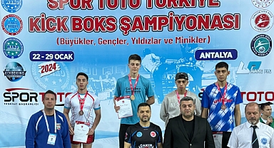 Bostanlısporlu Gökmen, Kick Boks'ta Türkiye 2.si oldu