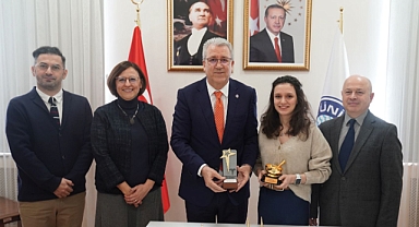 Eczacılık Fakültesi genç bilim insanlarından önemli başarılar