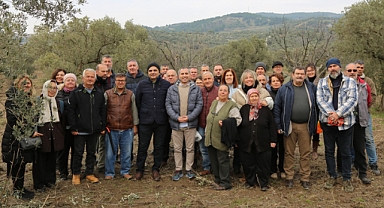 Efes Selçuk'ta düzenlenen Zeytin Budama eğitimine büyük ilgi