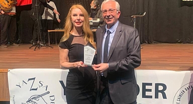 Esra Karagulle’ye ‘Yılın En İyi Çocuk Kitabı Yazarı Ödülü’