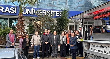 İzmir Demokrasi Üniversitesinde Şehitlerimiz Hatırasına Lokma Hayrı Gerçekleştirildi