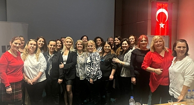 KADER İzmir'den kadın muhtarlara eğitim programı