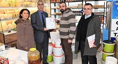 Karabağlar Belediyesi’nden esnafa büyük kolaylık