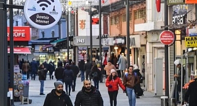 Kemeraltı'nda 17 noktada WİzmirNet dönemi