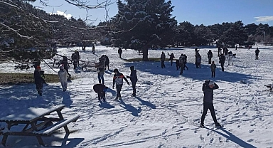Konaklı minik sporculara yarıyıl tatili hediyesi Spil gezisi