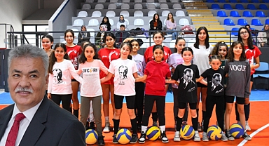 Torbalı’nın yeni salonuna genç sporculardan tam not