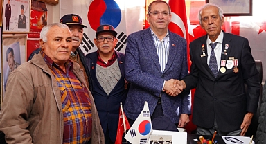 Ayvalık'ta başkan Ergin seçim gezilerine başladı