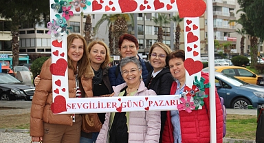 Sevgililer Günü Pazarı: El Emeği Hediyeliklerle Dolu Bir Buluşma