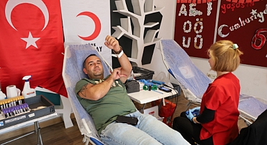 Karabağlar’da Kızılay haftası coşkusu