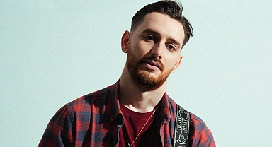 Yeni Nesil Hibrit Müzisyen: Gelenekselden Dijitale Uzanan Başarılı Bir Müzikal Yolculuk