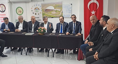 Ahmet Davutoğlu’ndan İzmir Şanlıurfa Federasyonu’na Ziyaret