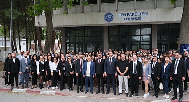 İzmir Sınavlı öğrenciler, üniversite sınavı deneyimini yaşadı!