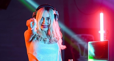 Teos Marina’da Müzik ve Dansın Büyüleyici Buluşması
