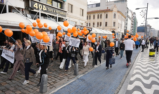 ANAHTAR PARTİ KADINLAR İÇİN YÜRÜDÜ