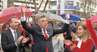 Yenilik Partisi İzmir İl Başkanlığı açıldı: Öztürk Yılmaz’dan iktidara sert eleştiriler