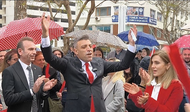 Yenilik Partisi İzmir İl Başkanlığı açıldı: Öztürk Yılmaz’dan iktidara sert eleştiriler