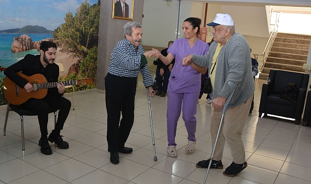 Torbalı Huzurevi Sakinlerine Moral Konseri