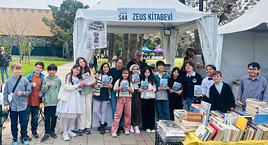 Geleceğin Genç Yazarları İzmir Kitap Fuarı’nda Okurlarıyla Buluştu